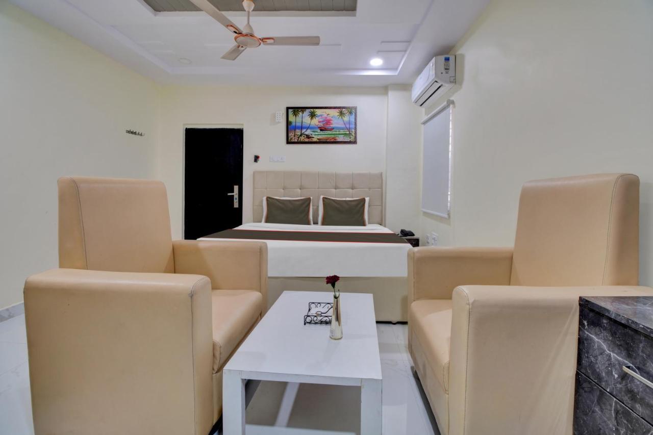 Collection O Hotel Mango Tree Khammam Esterno foto