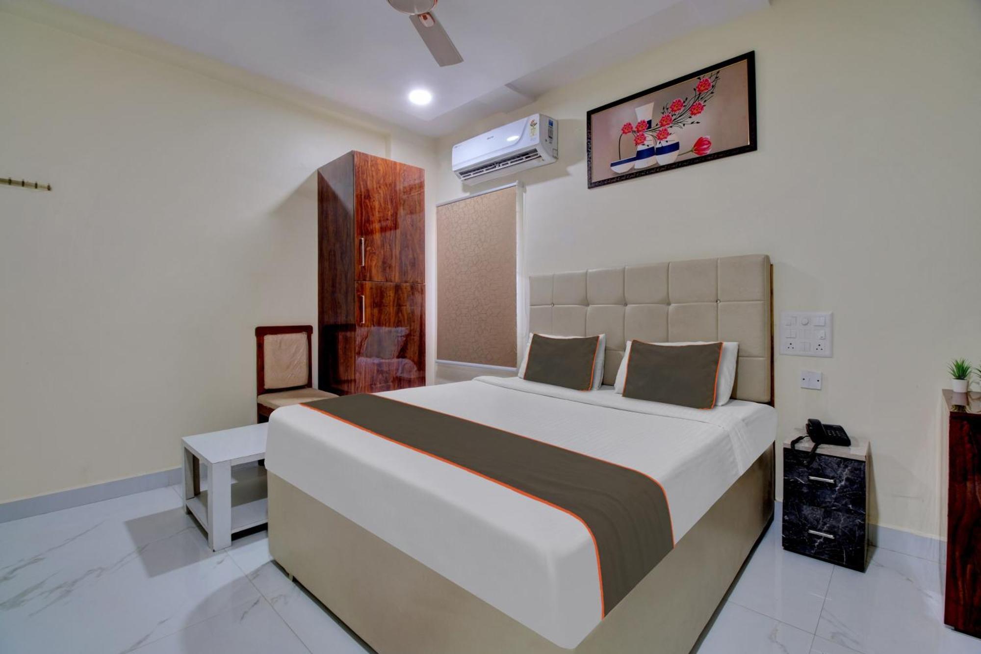 Collection O Hotel Mango Tree Khammam Esterno foto
