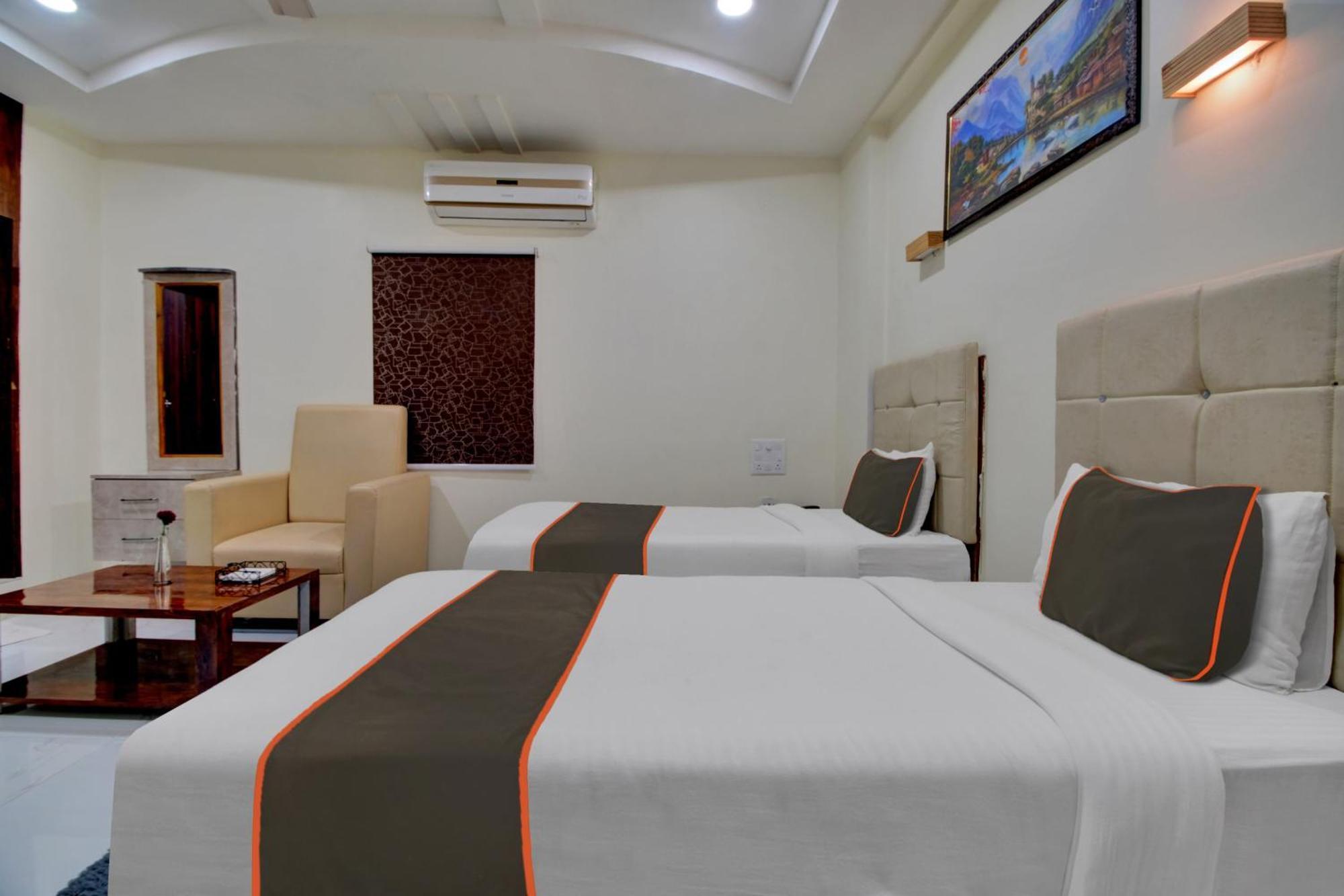 Collection O Hotel Mango Tree Khammam Esterno foto
