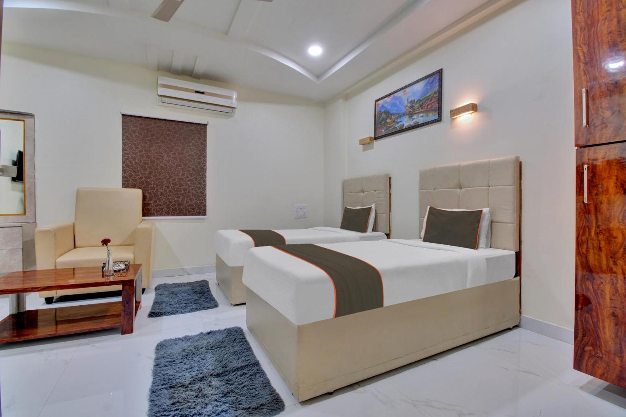 Collection O Hotel Mango Tree Khammam Esterno foto